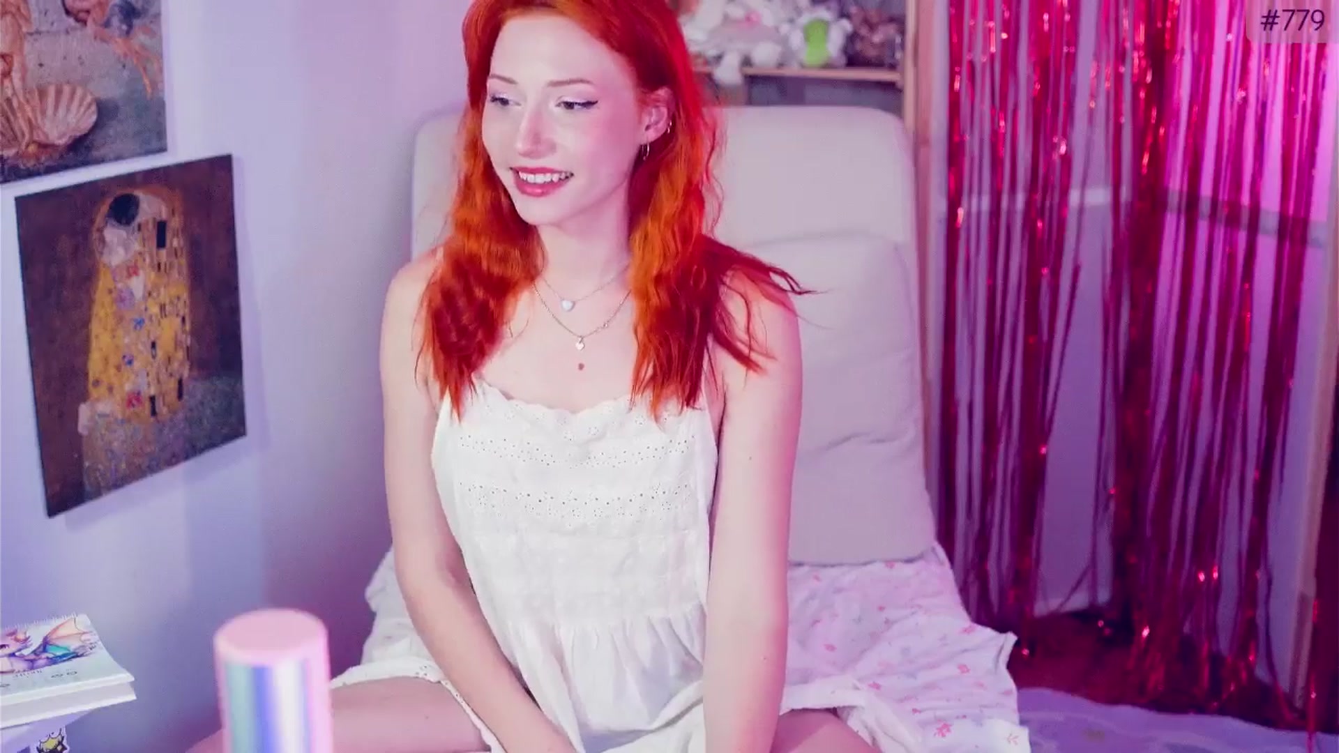 Gallery image thumbnail from Purrelove's myfreecams stream on, 06/07/2025, 08:55 image 16 of 20