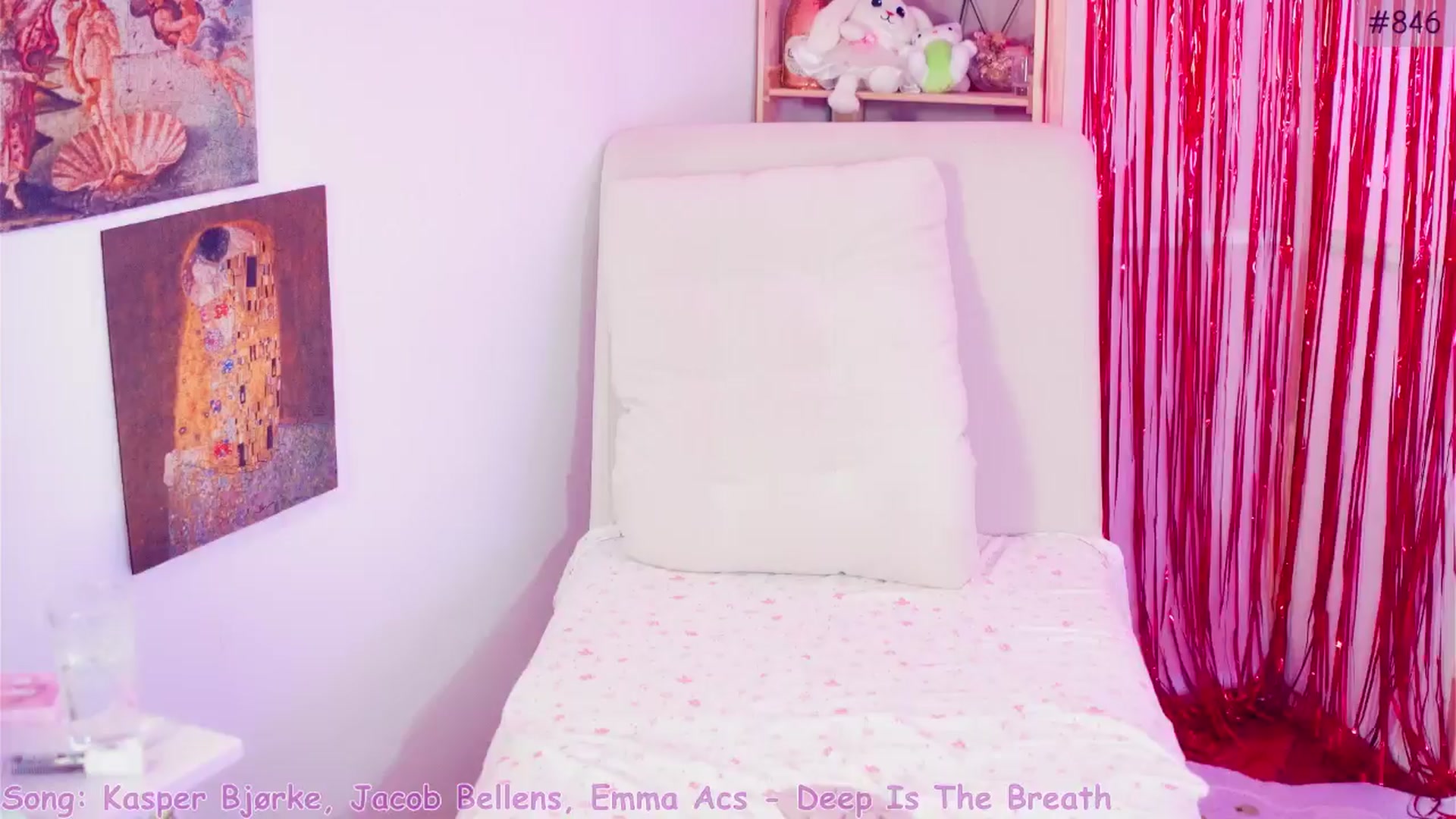Gallery image thumbnail from Purrelove's myfreecams stream on, 06/18/2025, 07:39 image 1 of 20