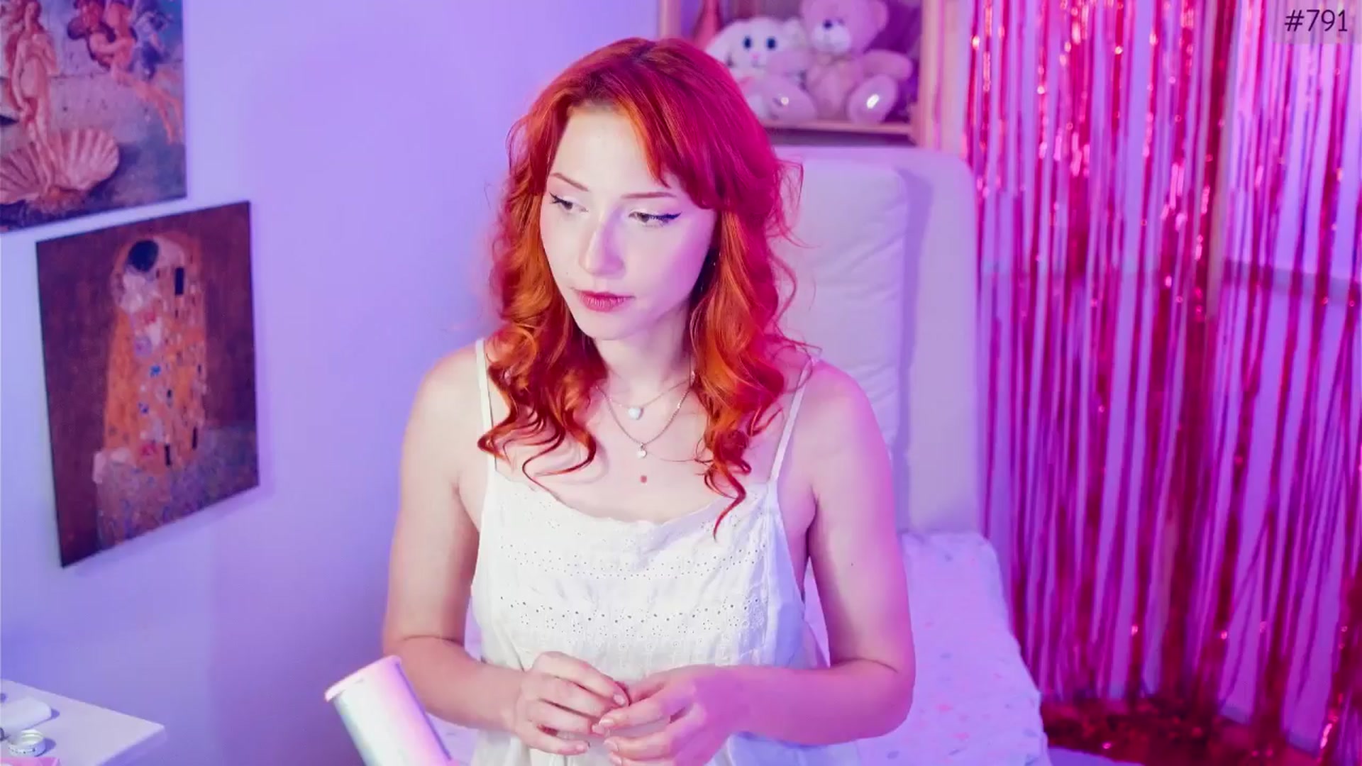 Gallery image thumbnail from Purrelove's myfreecams stream on, 06/22/2025, 10:06 image 14 of 20