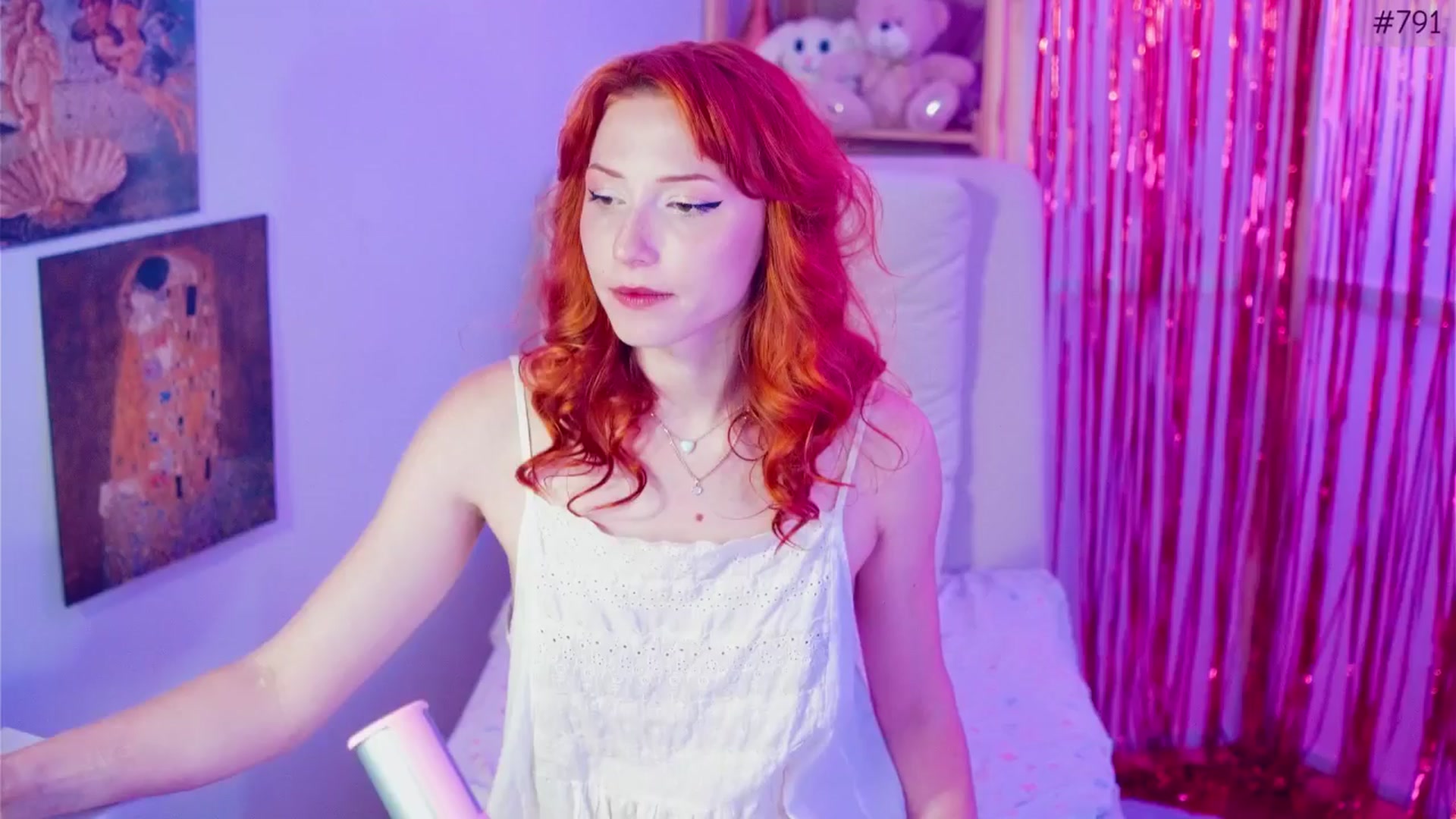 Gallery image thumbnail from Purrelove's myfreecams stream on, 06/22/2025, 10:06 image 20 of 20