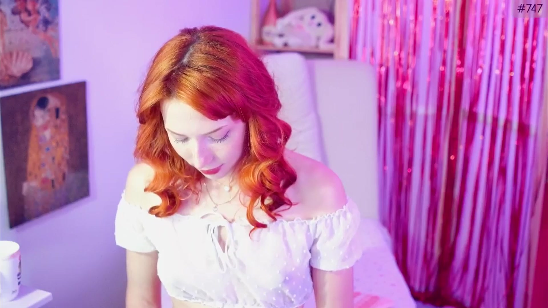 Gallery image thumbnail from Purrelove's myfreecams stream on, 06/24/2025, 08:06 image 17 of 20