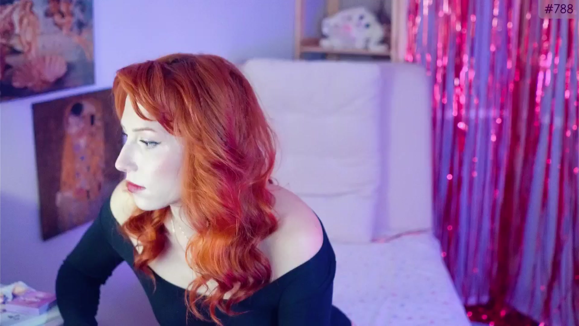 Gallery image thumbnail from Purrelove's myfreecams stream on, 06/26/2025, 07:37 image 6 of 20