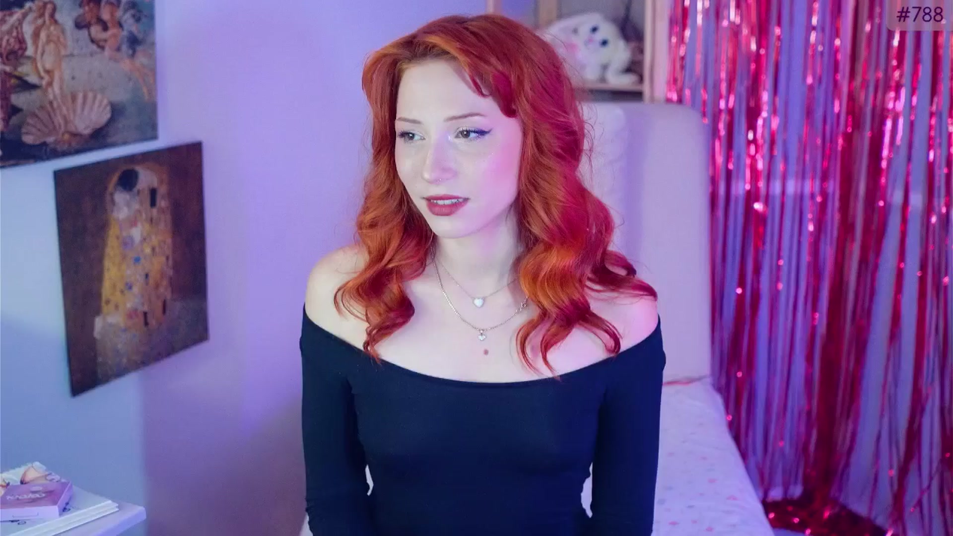 Gallery image thumbnail from Purrelove's myfreecams stream on, 06/26/2025, 07:37 image 9 of 20