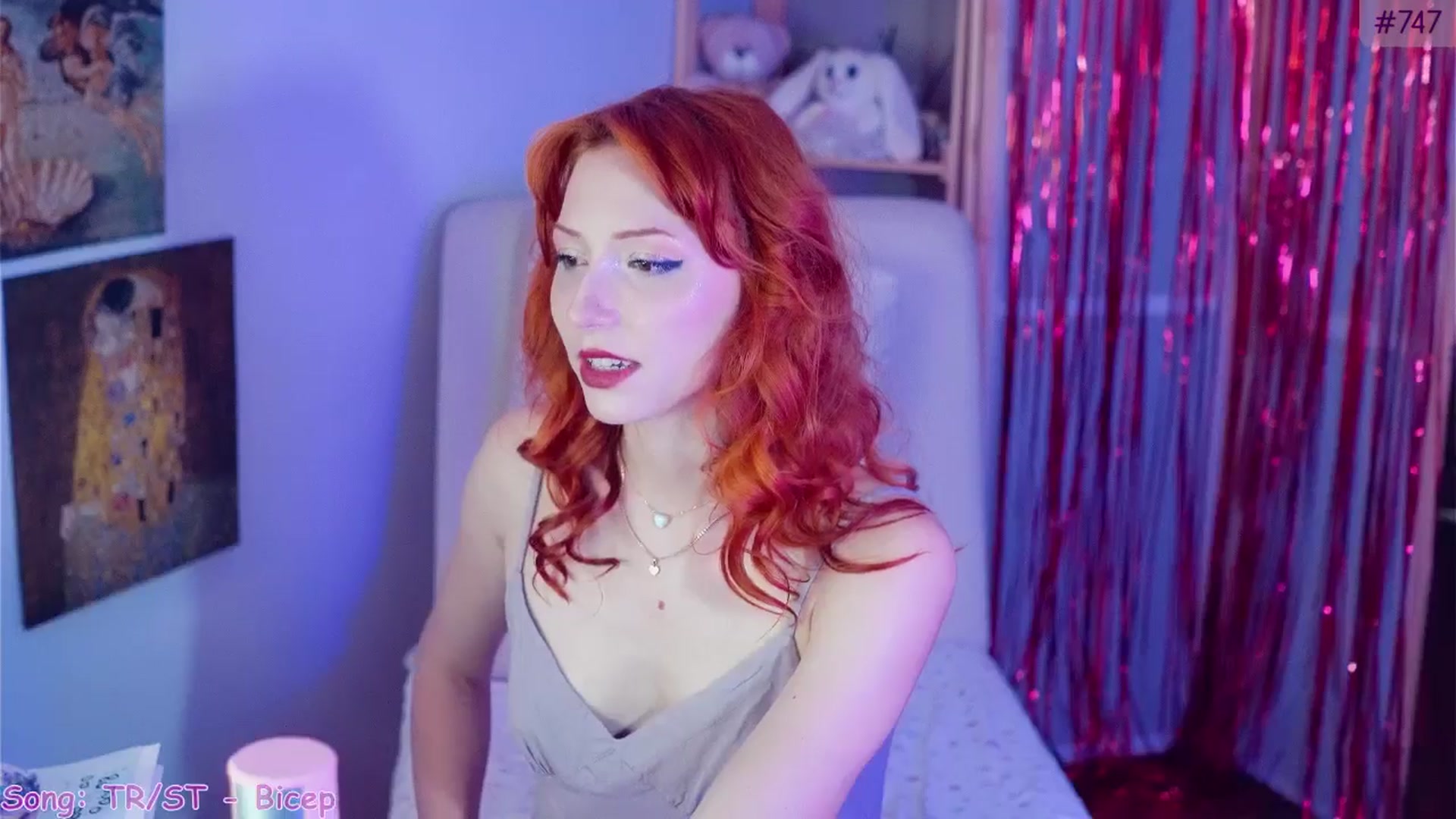 Gallery image thumbnail from Purrelove's myfreecams stream on, 06/28/2025, 08:41 image 4 of 20