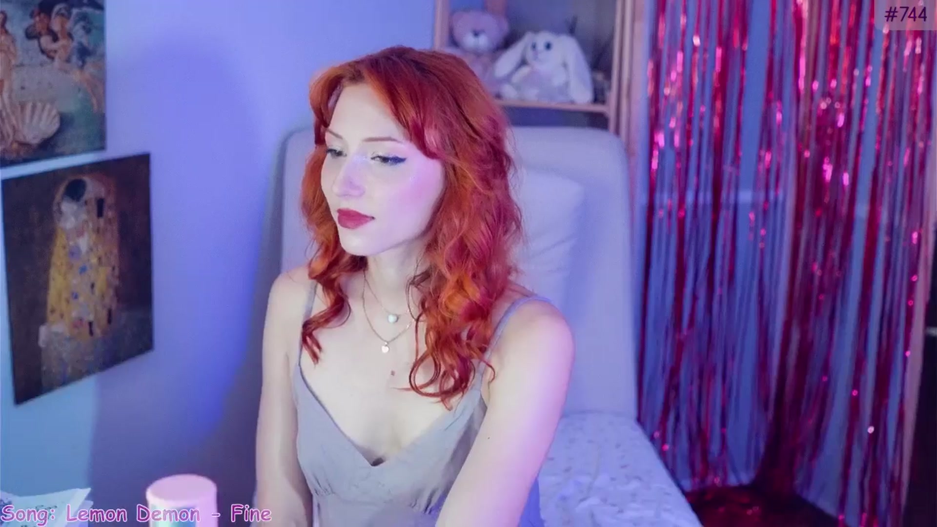 Gallery image thumbnail from Purrelove's myfreecams stream on, 06/28/2025, 08:41 image 6 of 20