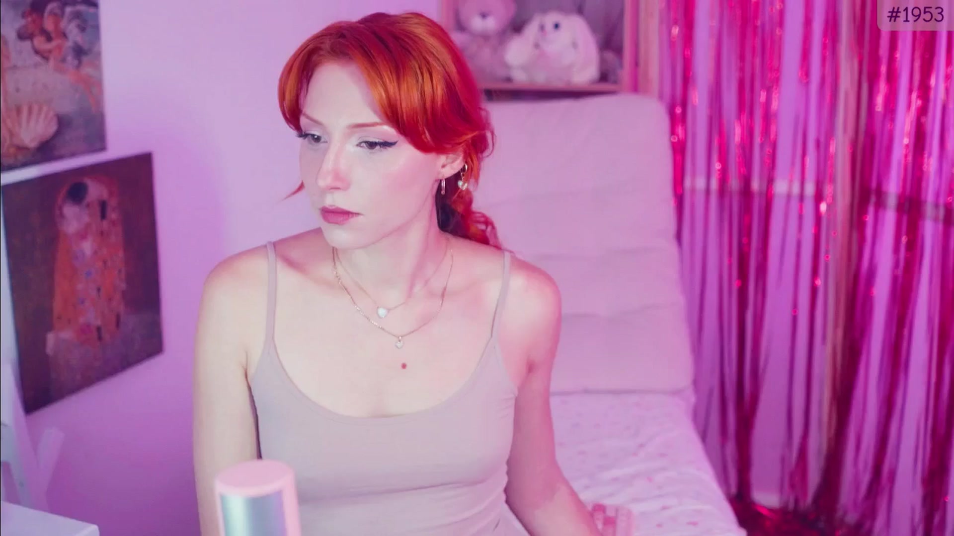 Gallery image thumbnail from Purrelove's myfreecams stream on, 10/07/2025, 09:44 image 15 of 20