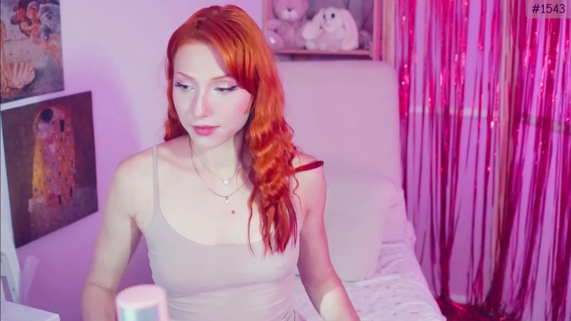 Gallery image thumbnail from Purrelove's myfreecams stream on, 10/07/2025, 09:44 image 17 of 20