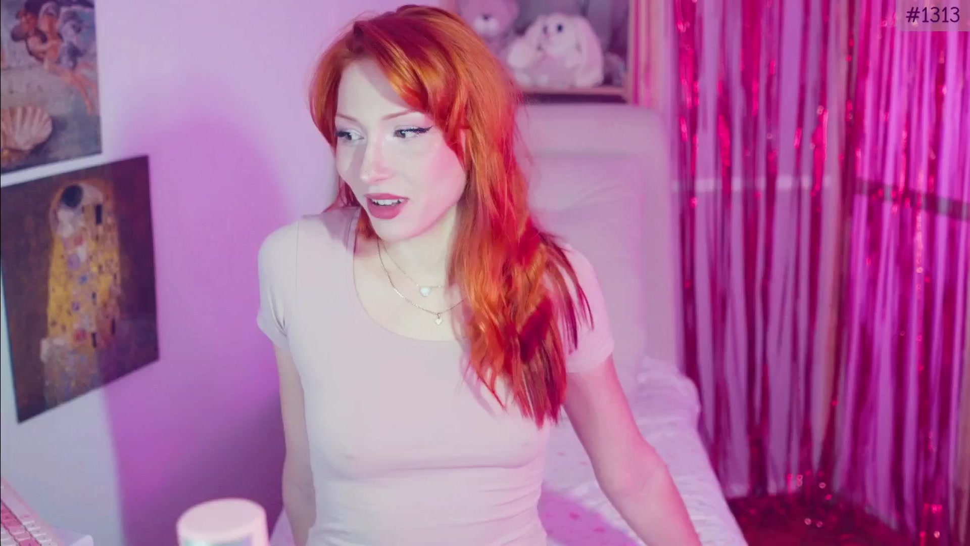 Gallery image thumbnail from Purrelove's myfreecams stream on, 10/08/2025, 06:25 image 1 of 20