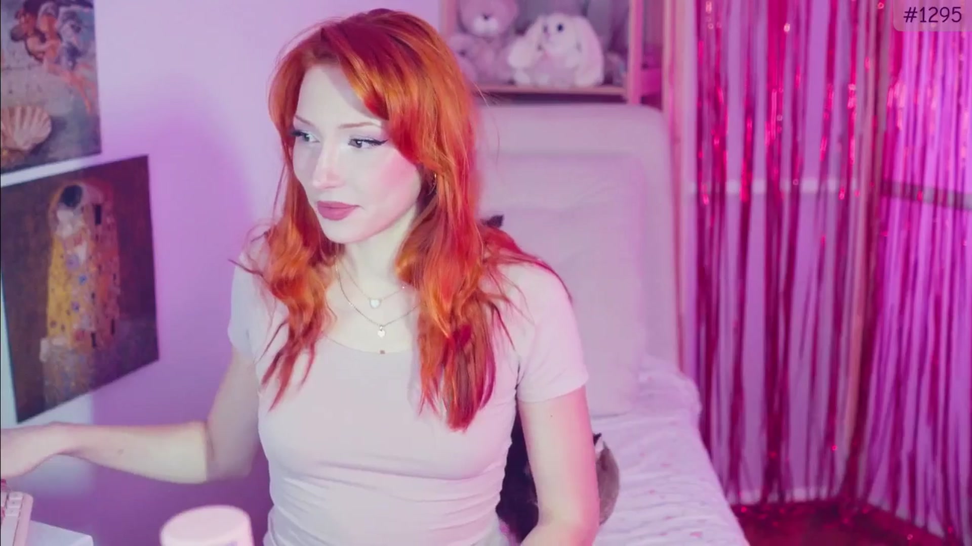 Gallery image thumbnail from Purrelove's myfreecams stream on, 10/08/2025, 06:25 image 6 of 20