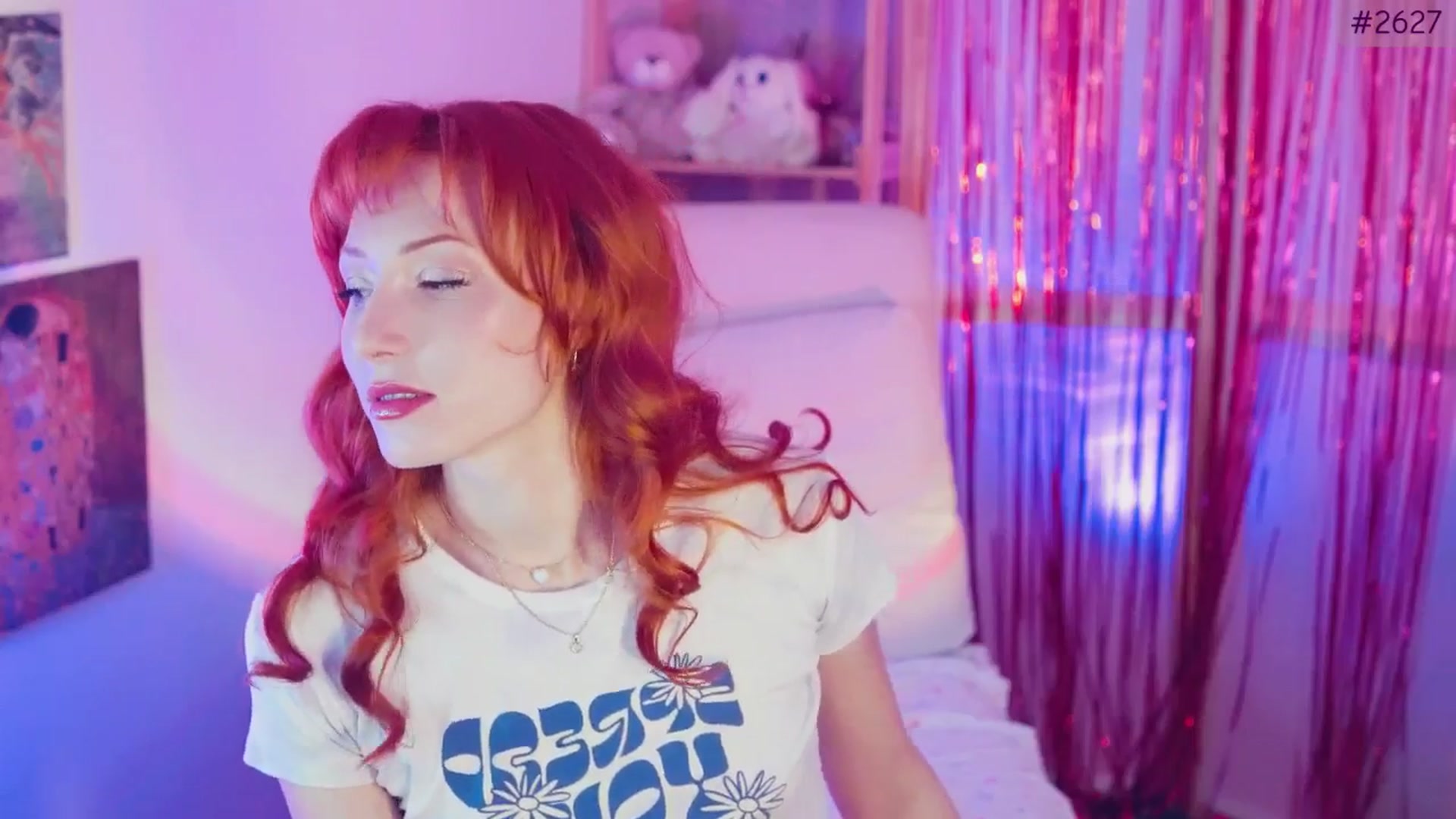 Gallery image thumbnail from Purrelove's myfreecams stream on, 11/21/2025, 07:03 image 18 of 20