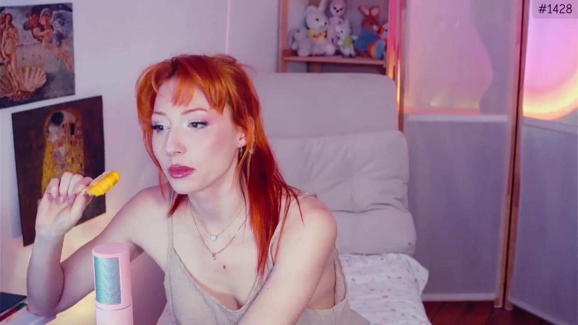 Gallery image thumbnail from Purrelove's myfreecams stream on, 03/18/2026, 07:46 image 18 of 20