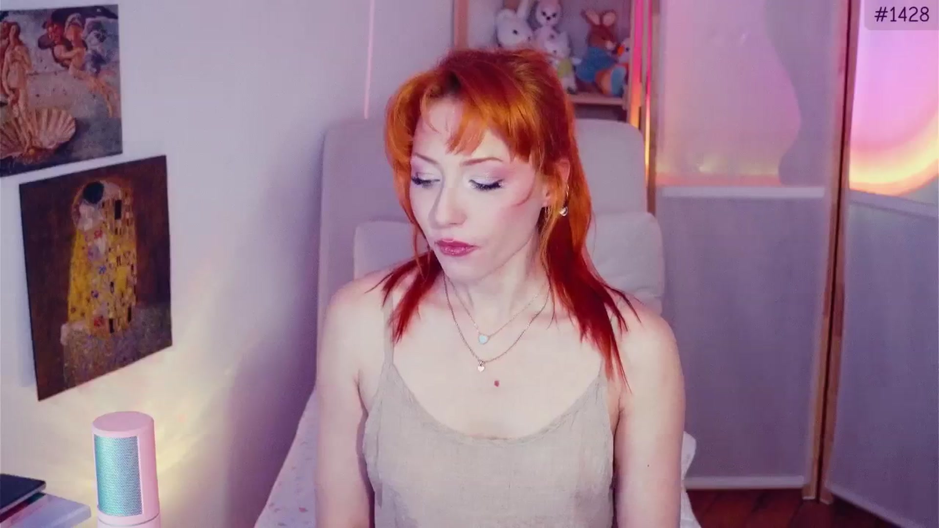 Gallery image thumbnail from Purrelove's myfreecams stream on, 03/18/2026, 07:46 image 16 of 20