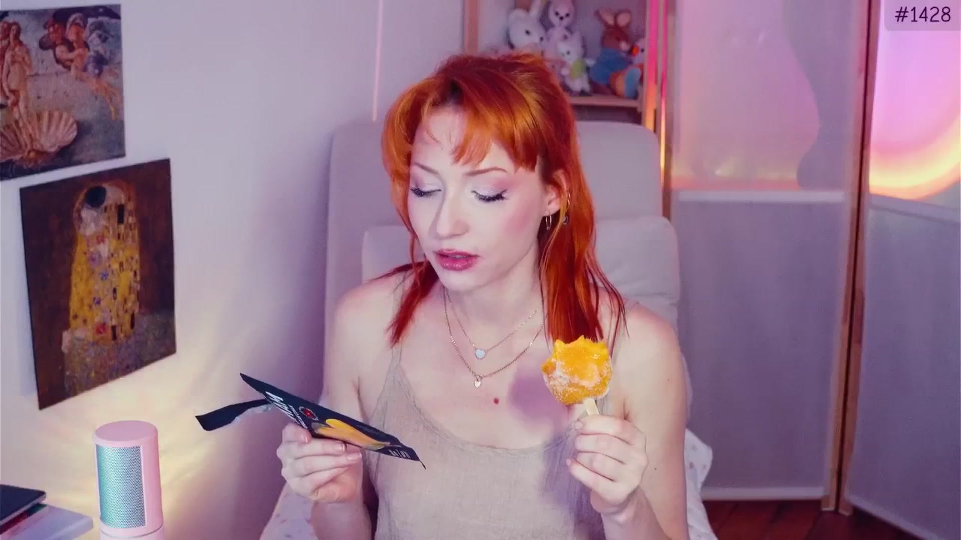 Gallery image thumbnail from Purrelove's myfreecams stream on, 03/18/2026, 07:46 image 17 of 20