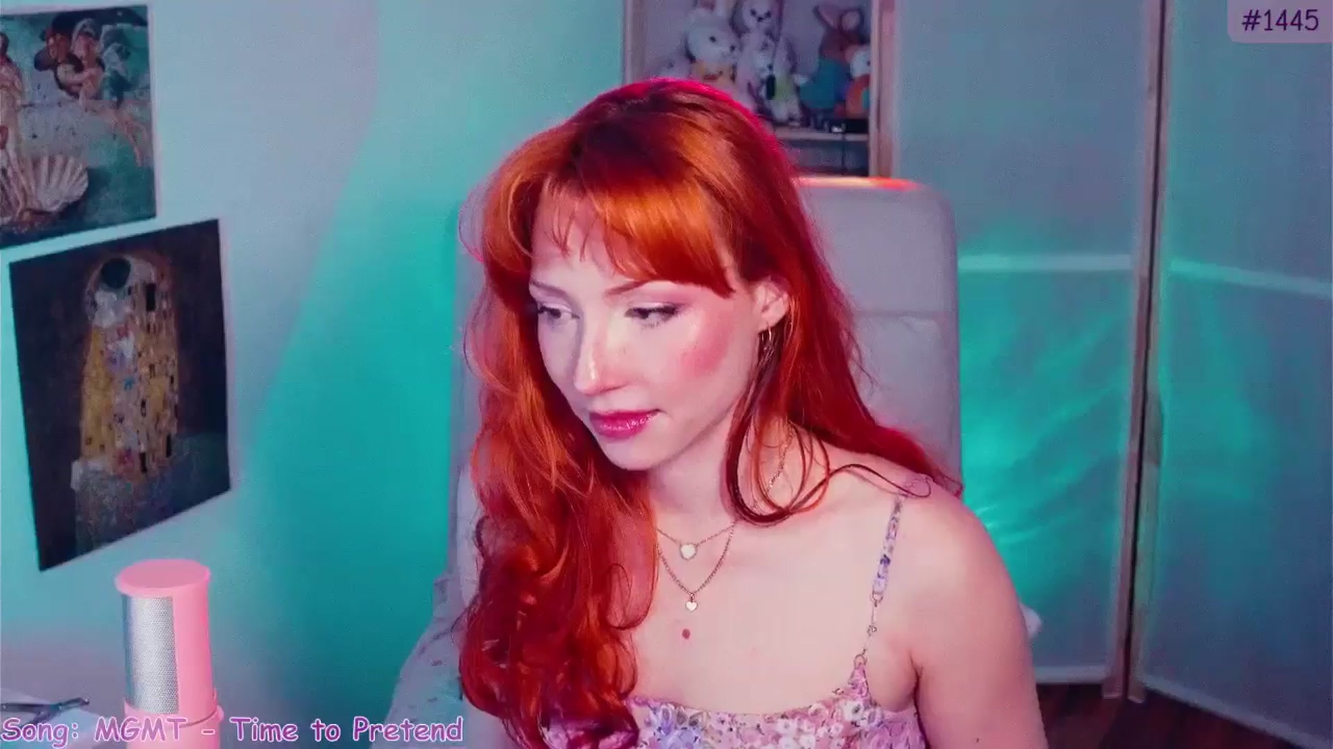 Gallery image thumbnail from Purrelove's myfreecams stream on, 04/25/2026, 07:48 image 8 of 20