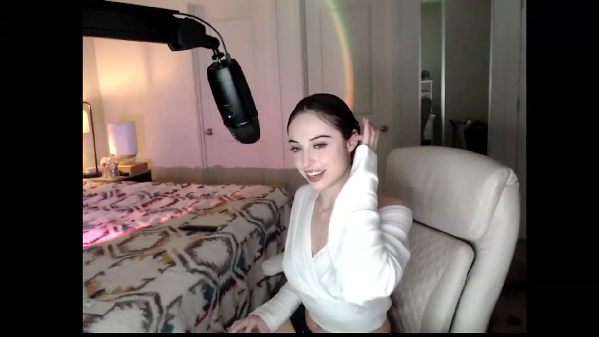Gallery image thumbnail from Purrityy's myfreecams stream on, 12/06/2022, 07:59 image 1 of 20