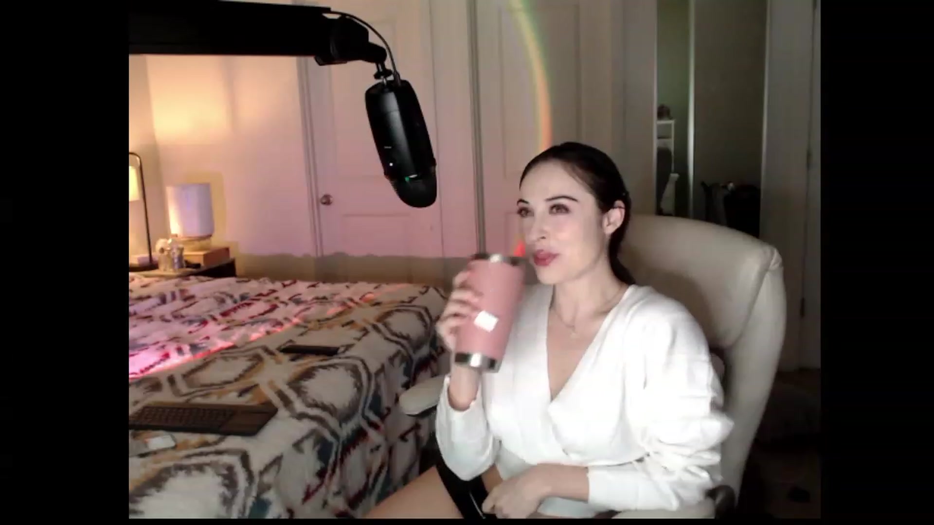 Gallery image thumbnail from Purrityy's myfreecams stream on, 12/06/2022, 07:59 image 6 of 20