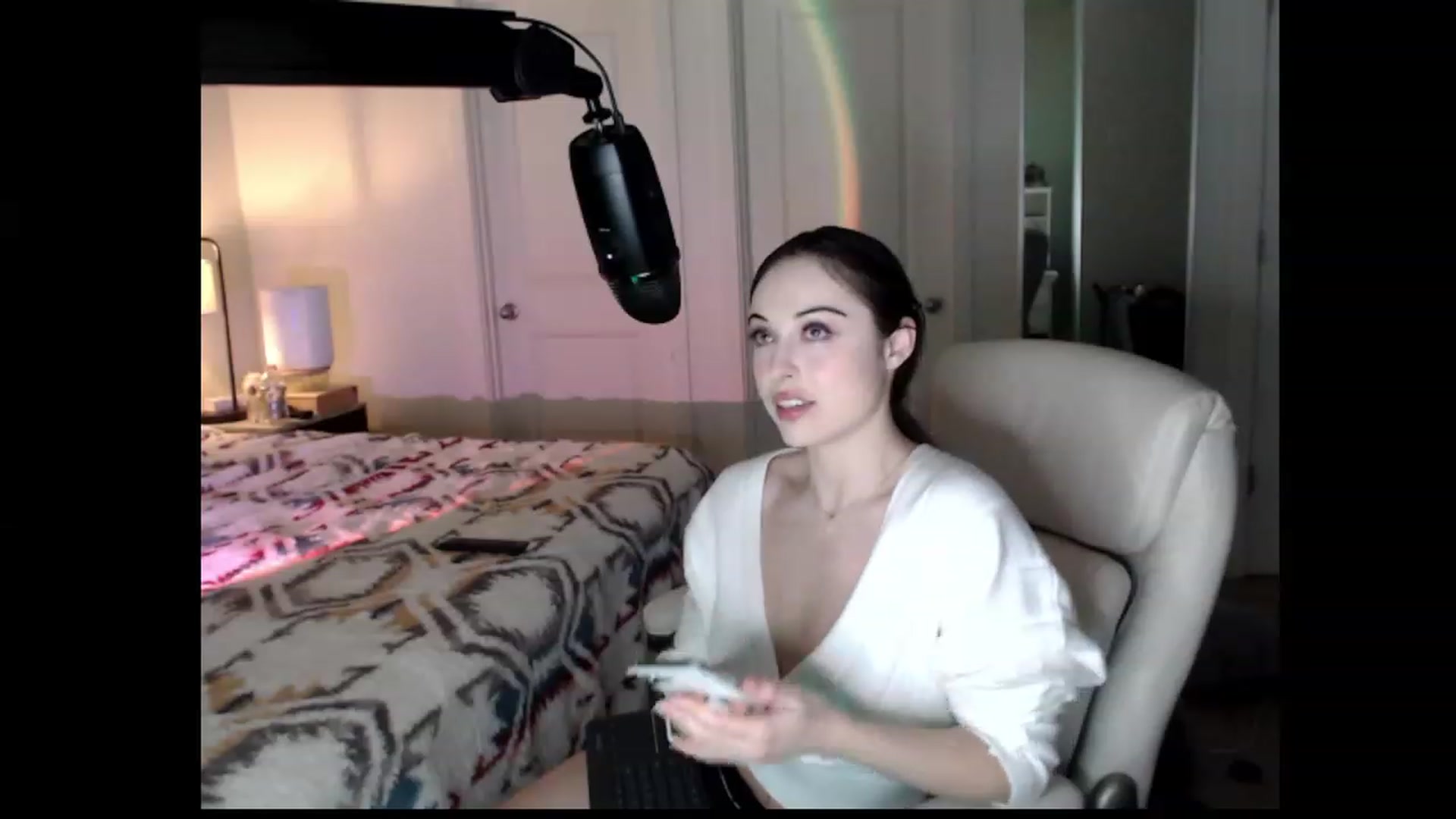 Gallery image thumbnail from Purrityy's myfreecams stream on, 12/06/2022, 07:59 image 7 of 20