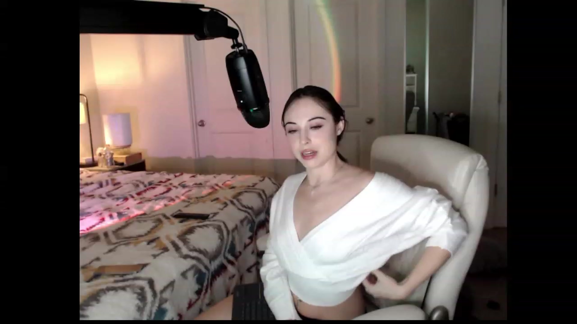 Gallery image thumbnail from Purrityy's myfreecams stream on, 12/06/2022, 07:59 image 8 of 20