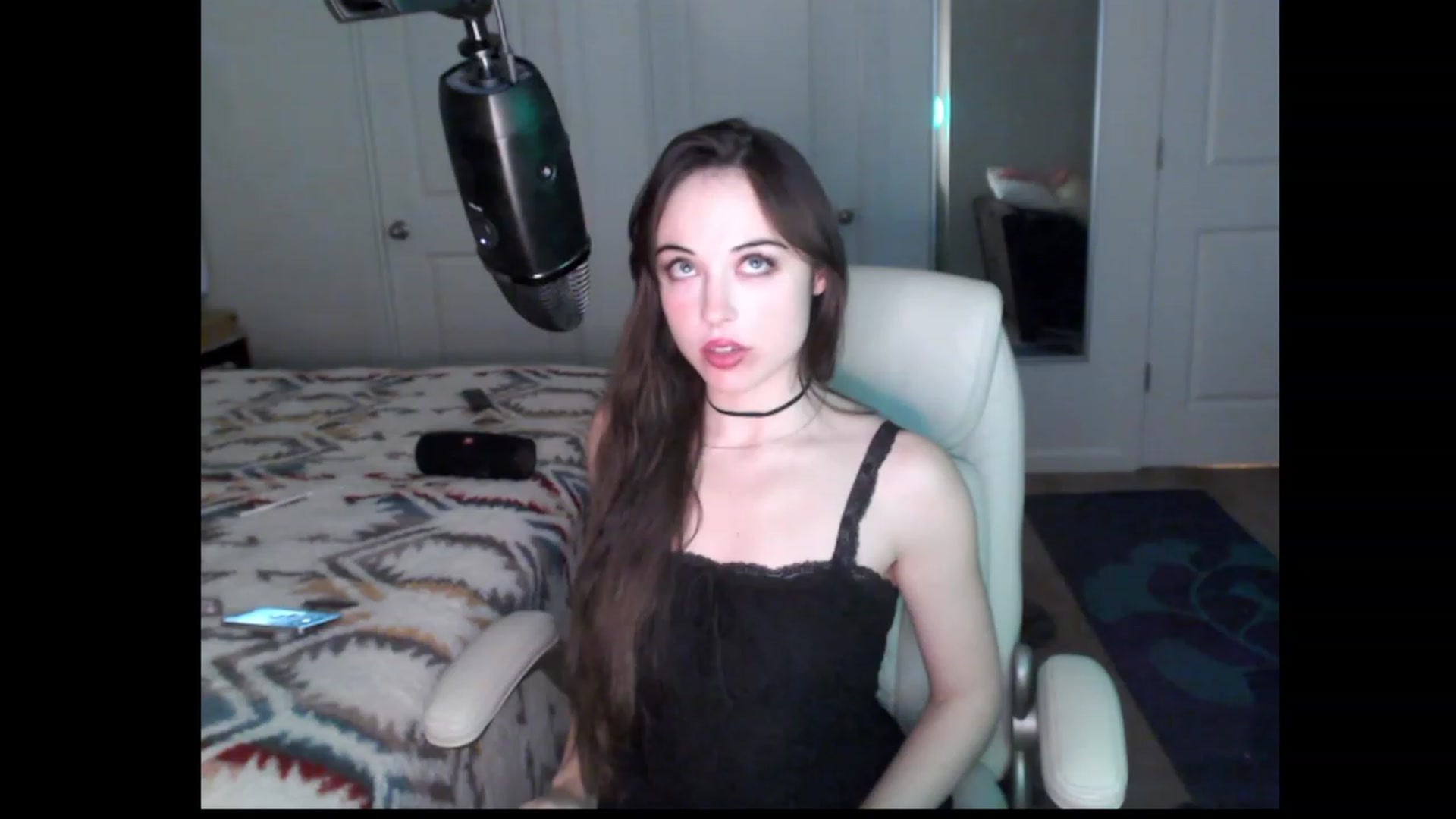 Gallery image thumbnail from Purrityy's myfreecams stream on, 12/11/2022, 06:17 image 1 of 20
