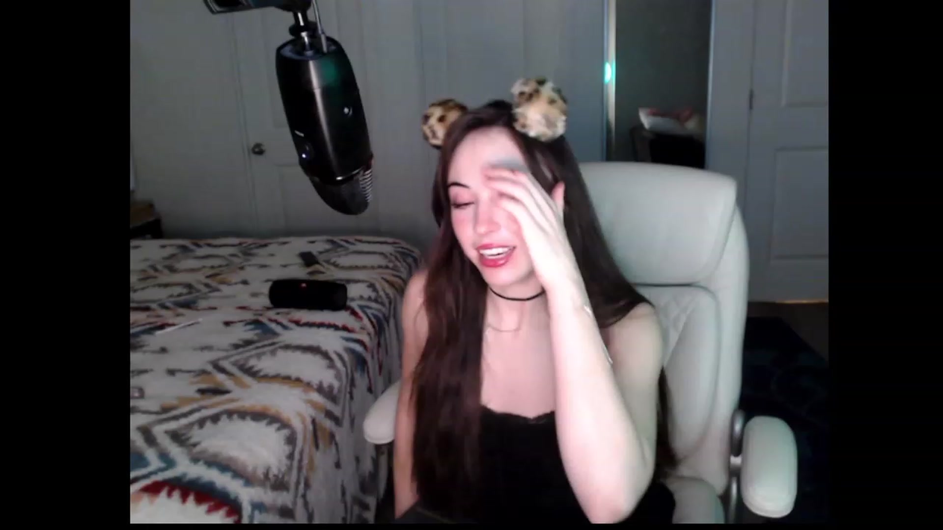 Gallery image thumbnail from Purrityy's myfreecams stream on, 12/11/2022, 06:17 image 4 of 20