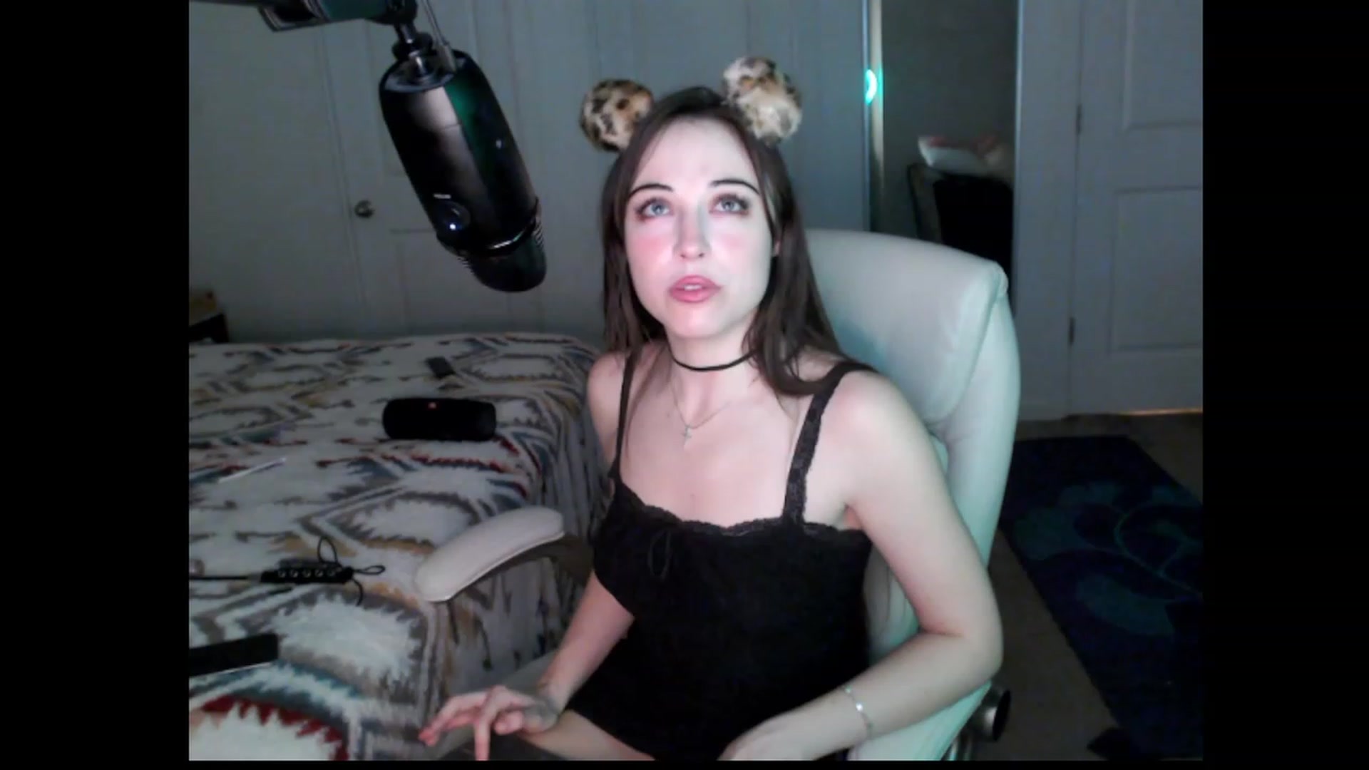 Gallery image thumbnail from Purrityy's myfreecams stream on, 12/11/2022, 06:17 image 13 of 20