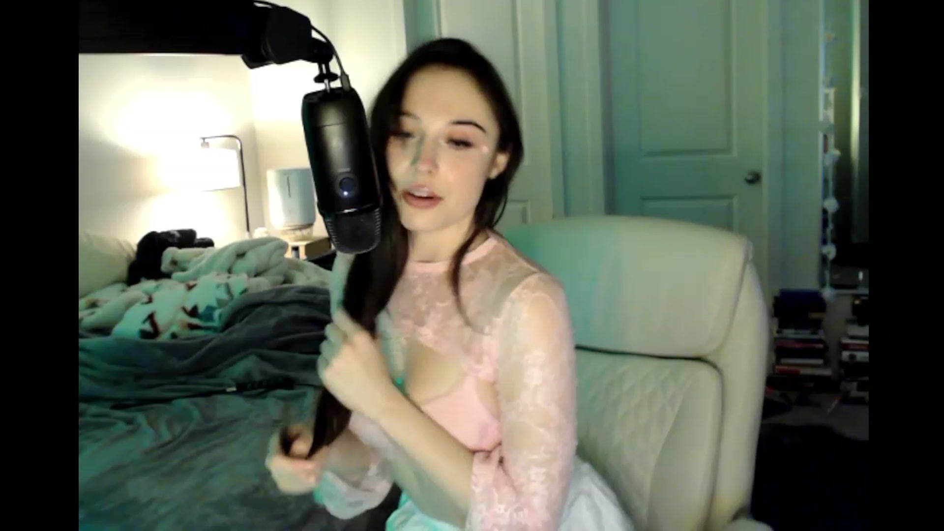 Gallery image thumbnail from Purrityy's myfreecams stream on, 01/26/2023, 06:29 image 16 of 20
