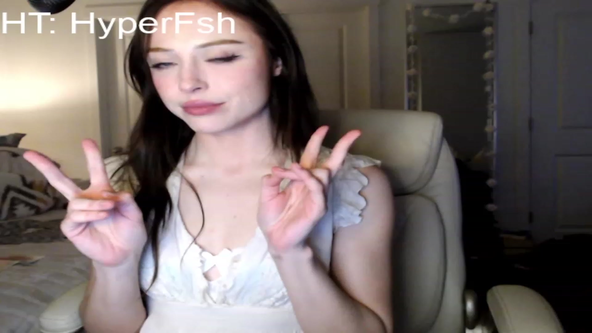 Gallery image thumbnail from Purrityy's myfreecams stream on, 03/10/2023, 06:38 image 12 of 20