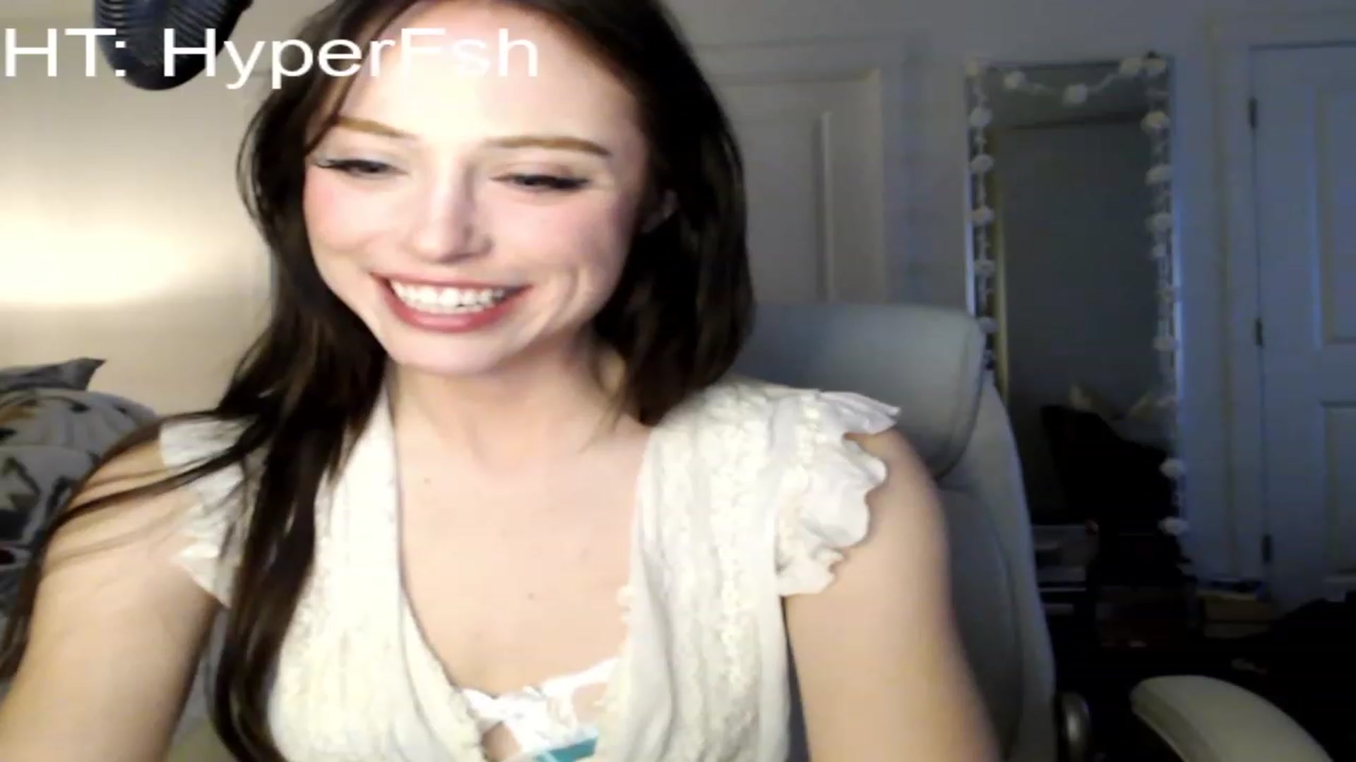 Gallery image thumbnail from Purrityy's myfreecams stream on, 03/10/2023, 06:38 image 11 of 20