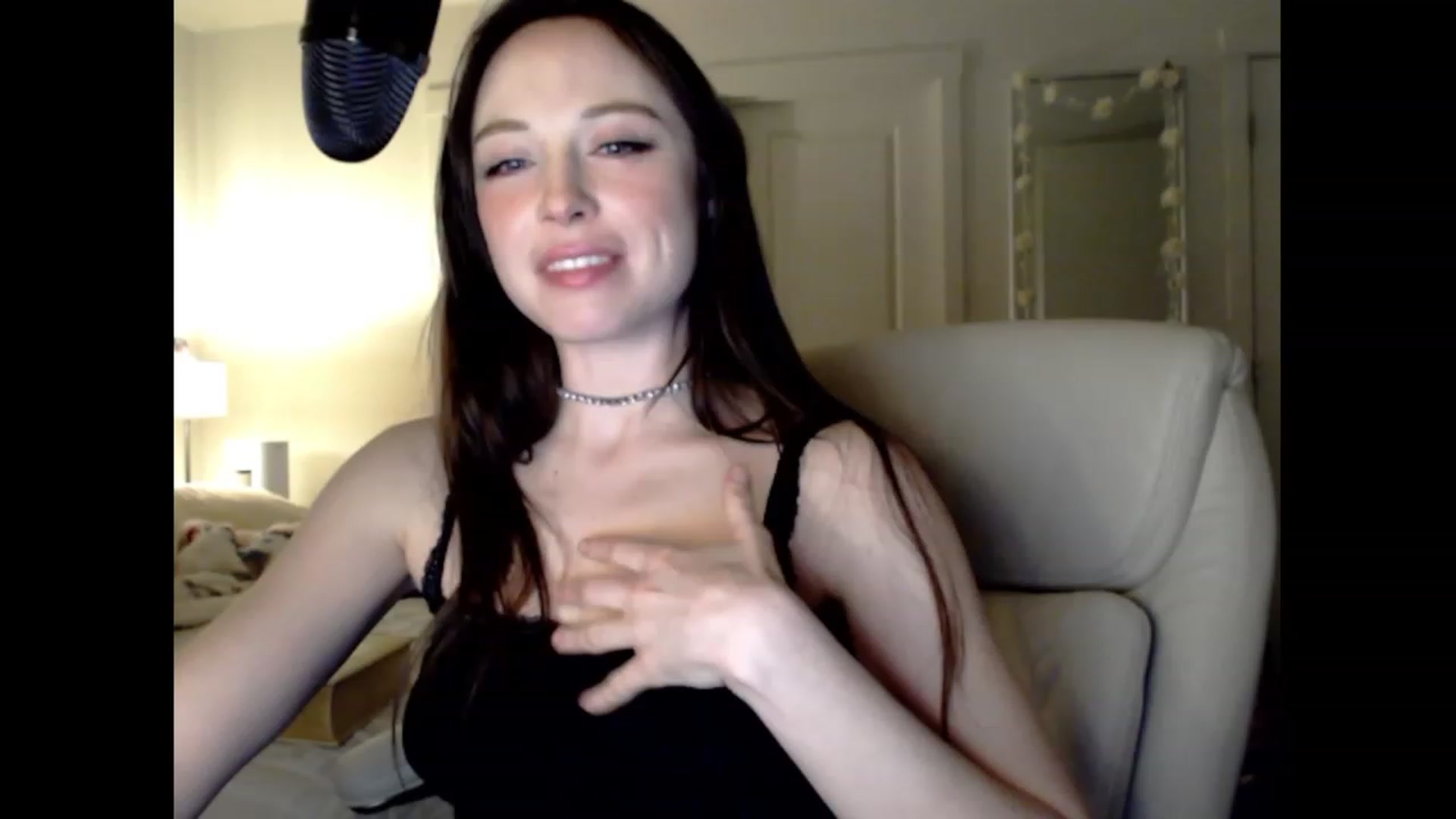 Gallery image thumbnail from Purrityy's myfreecams stream on, 03/15/2023, 03:42 image 4 of 20