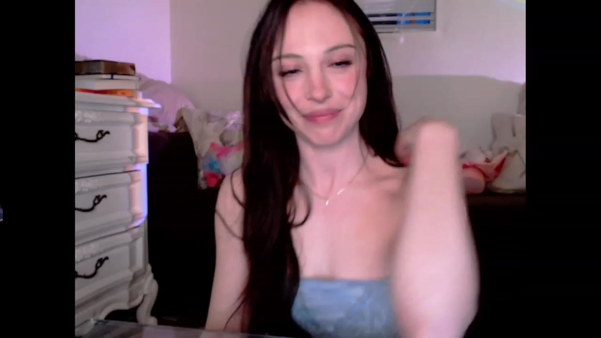 Gallery image thumbnail from Purrityy's myfreecams stream on, 04/14/2023, 03:58 image 14 of 20