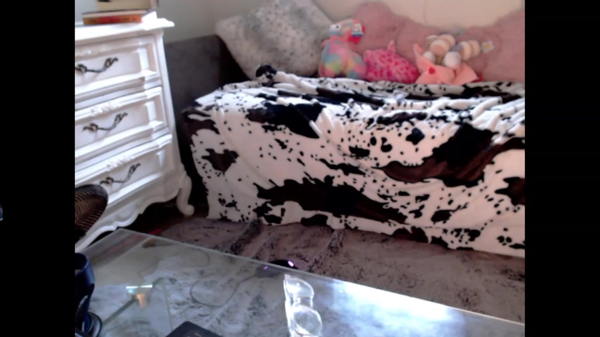 Gallery image thumbnail from Purrityy's myfreecams stream on, 04/23/2023, 15:36 image 14 of 20