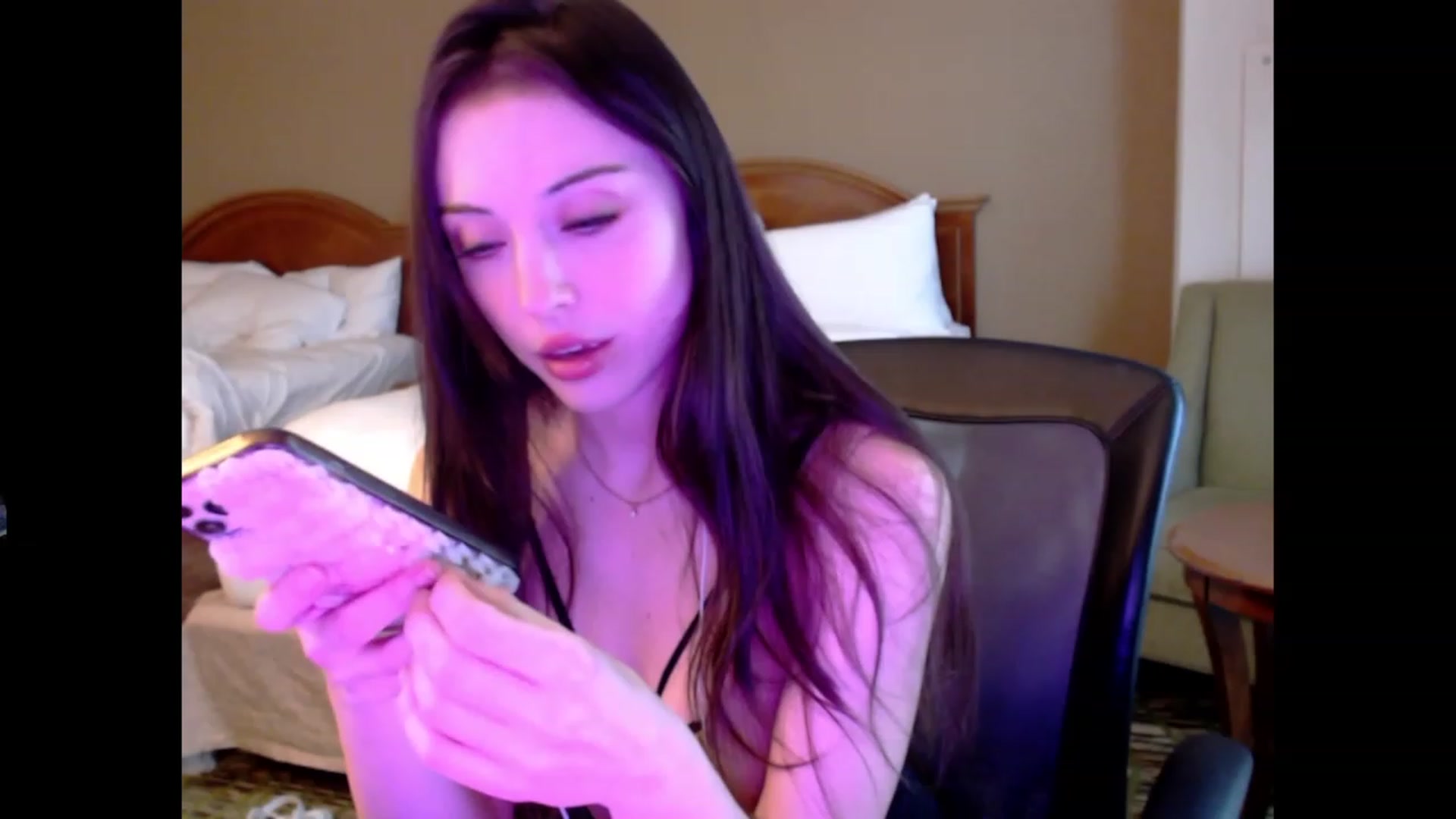 Gallery image thumbnail from Purrityy's myfreecams stream on, 04/27/2023, 22:40 image 1 of 20