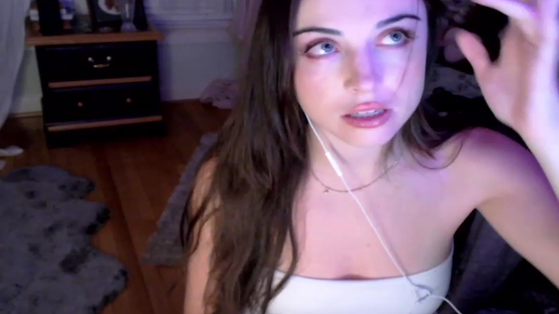 Gallery image thumbnail from Purrityy's myfreecams stream on, 07/25/2023, 05:05 image 15 of 20