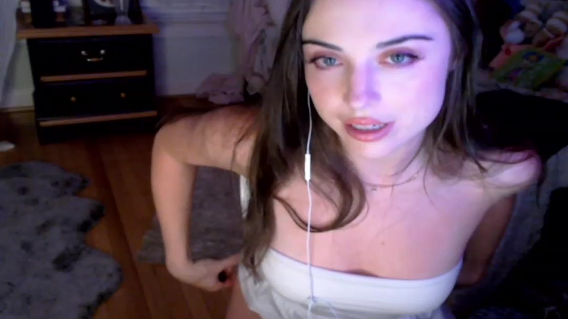 Gallery image thumbnail from Purrityy's myfreecams stream on, 07/25/2023, 05:05 image 18 of 20