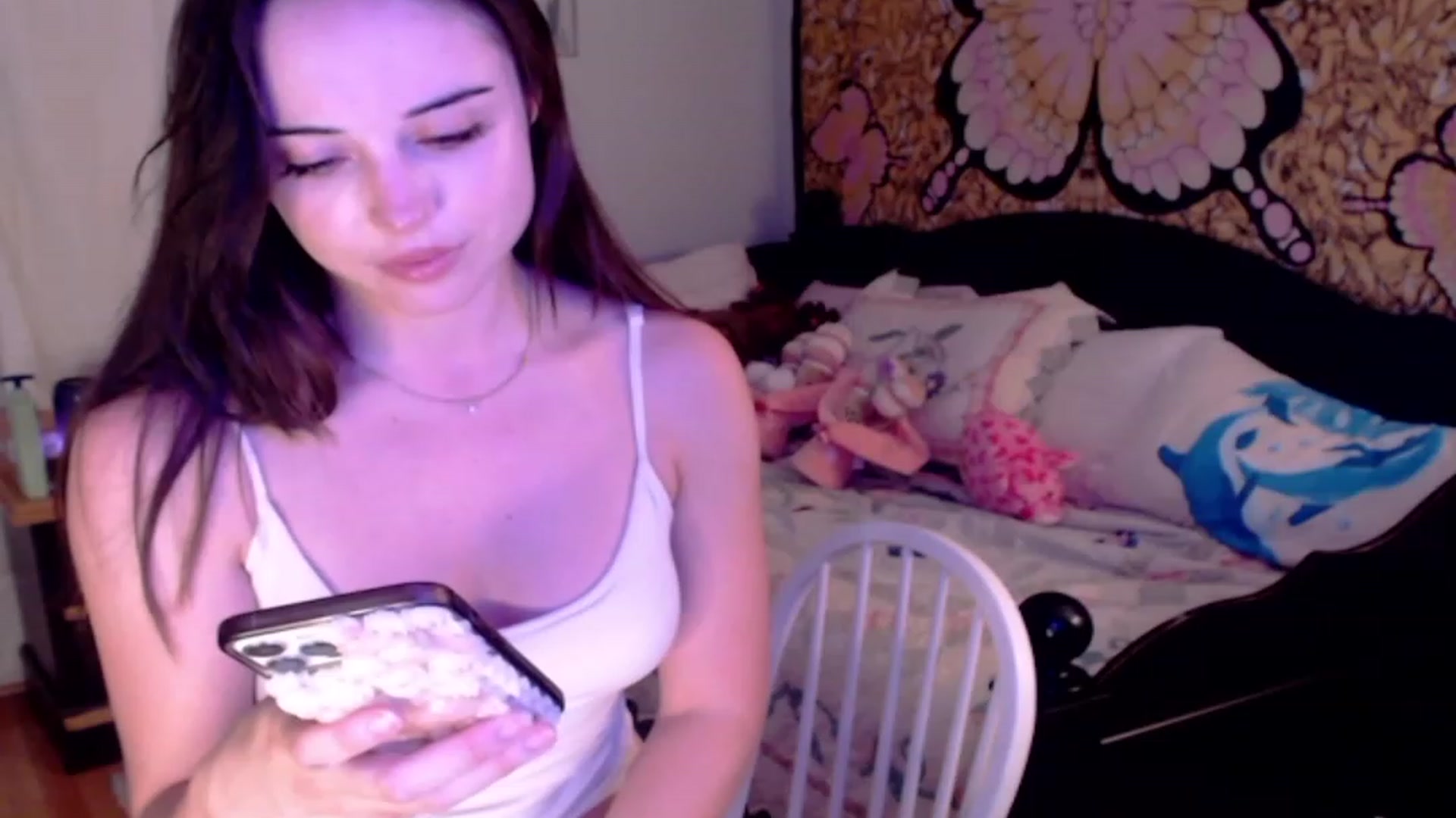 Gallery image thumbnail from Purrityy's myfreecams stream on, 08/04/2023, 04:49 image 10 of 20