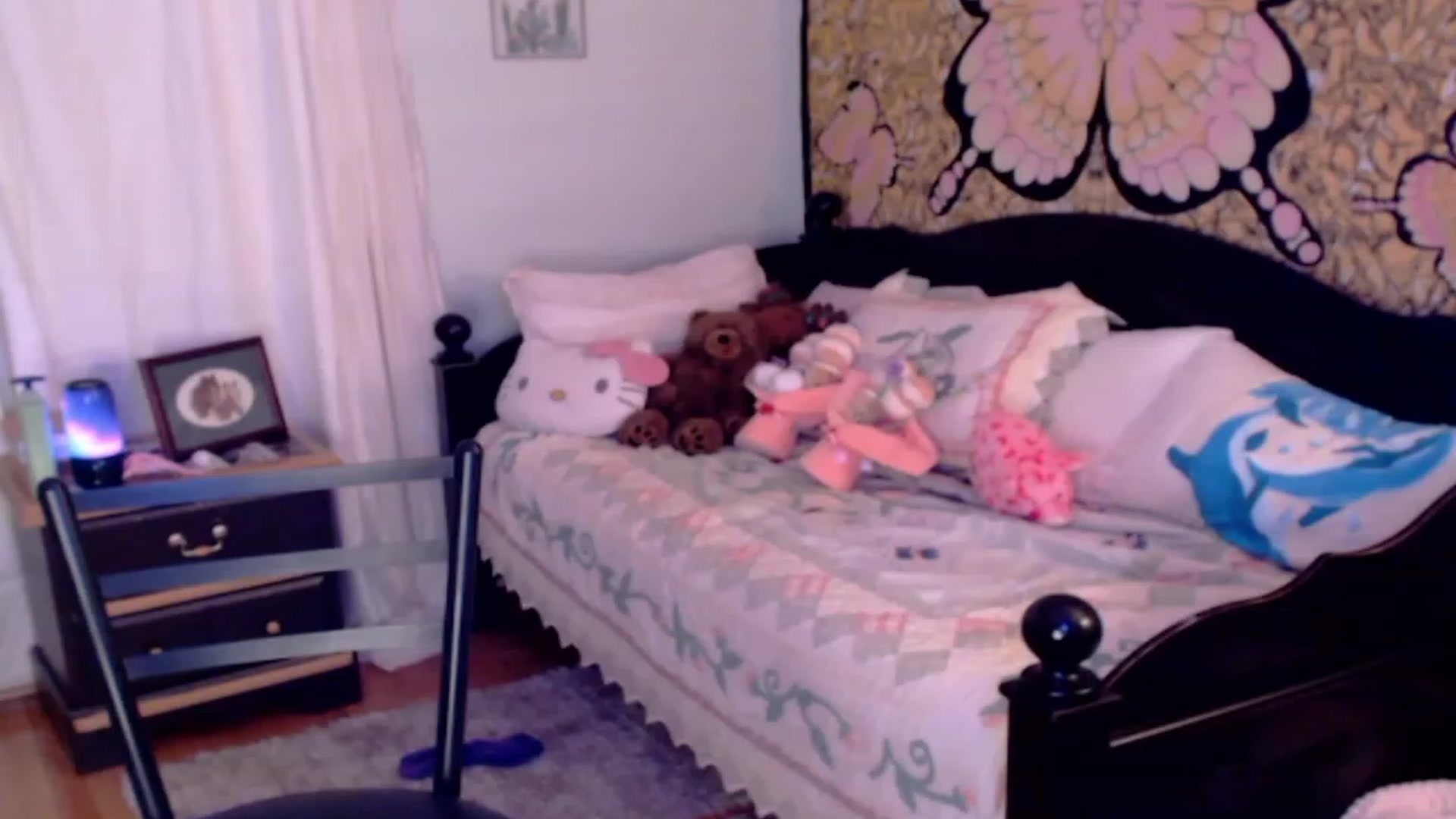 Gallery image thumbnail from Purrityy's myfreecams stream on, 08/04/2023, 04:49 image 12 of 20