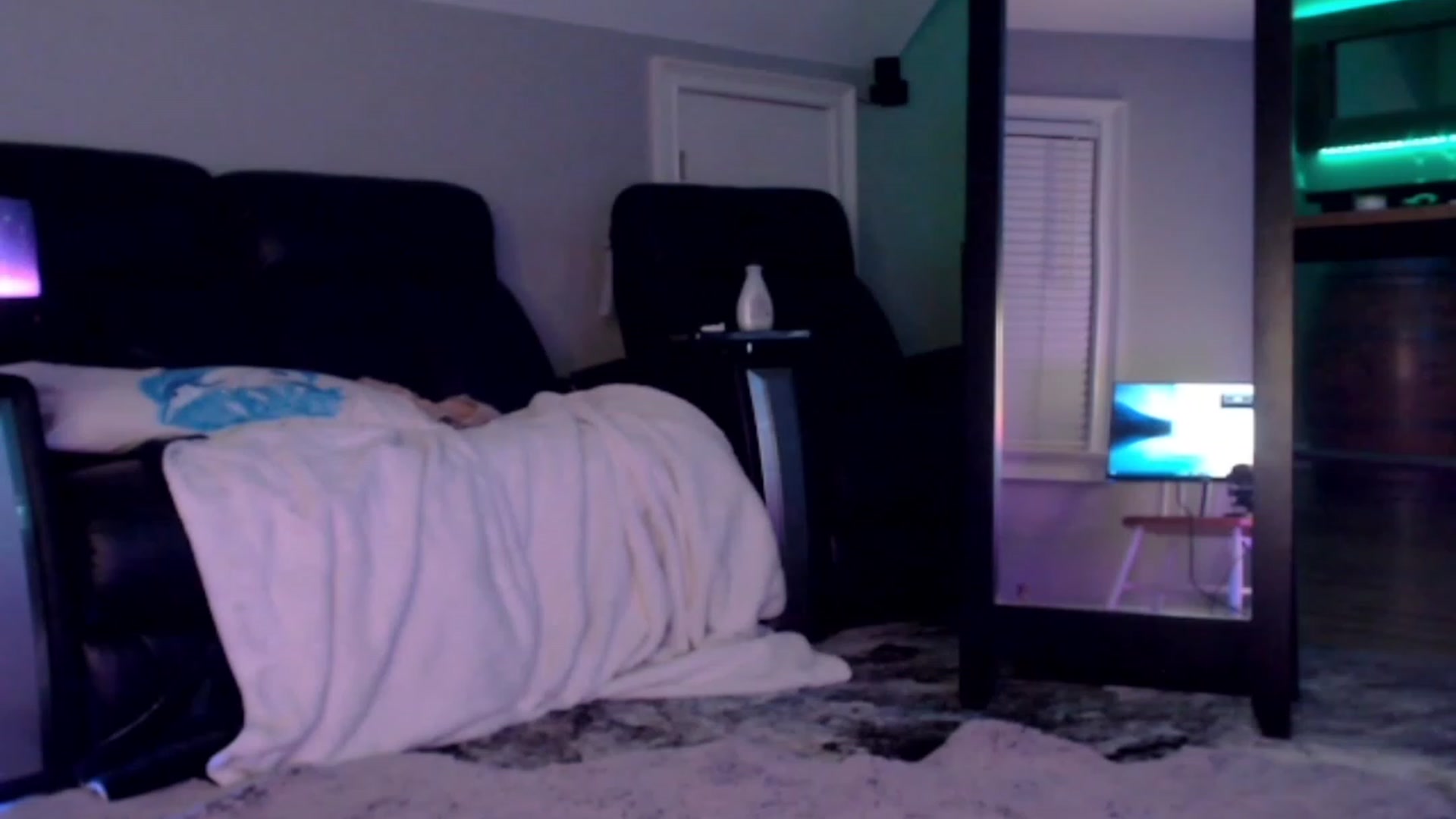 Gallery image thumbnail from Purrityy's myfreecams stream on, 08/10/2023, 05:18 image 17 of 20