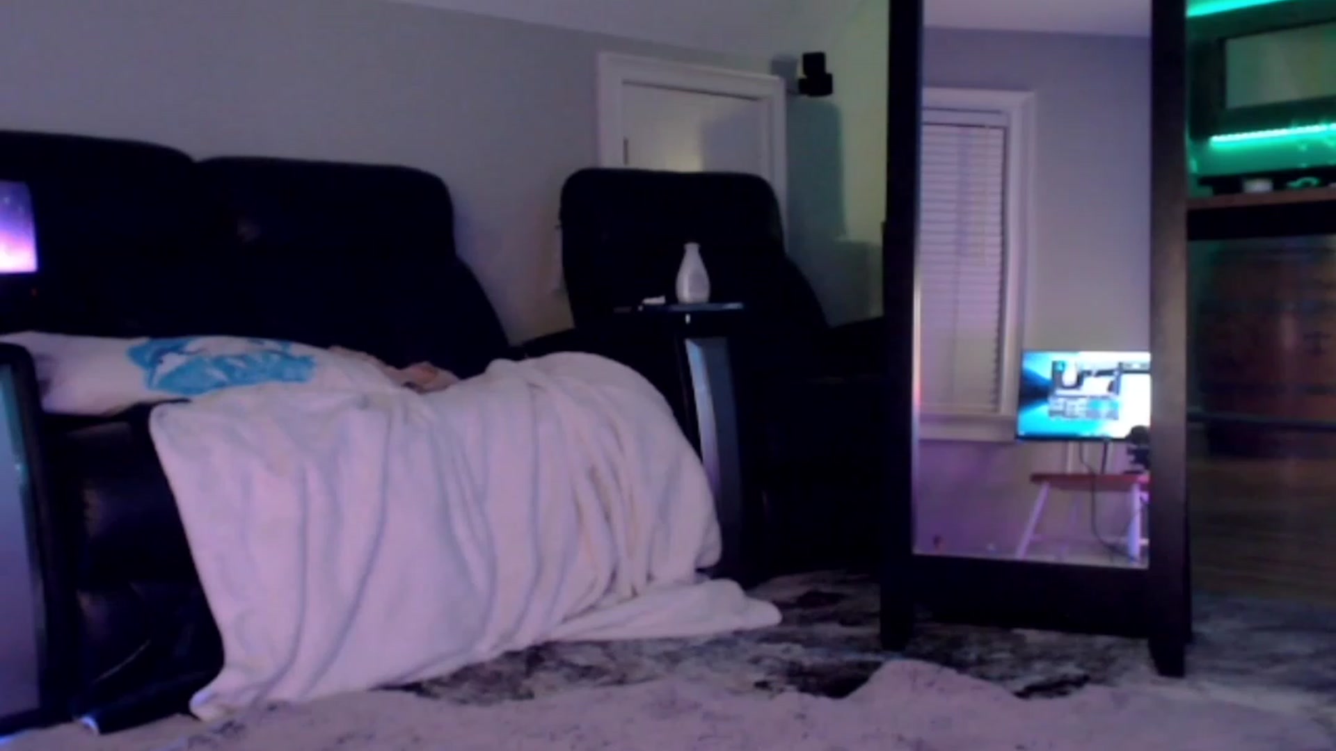 Gallery image thumbnail from Purrityy's myfreecams stream on, 08/10/2023, 05:18 image 18 of 20