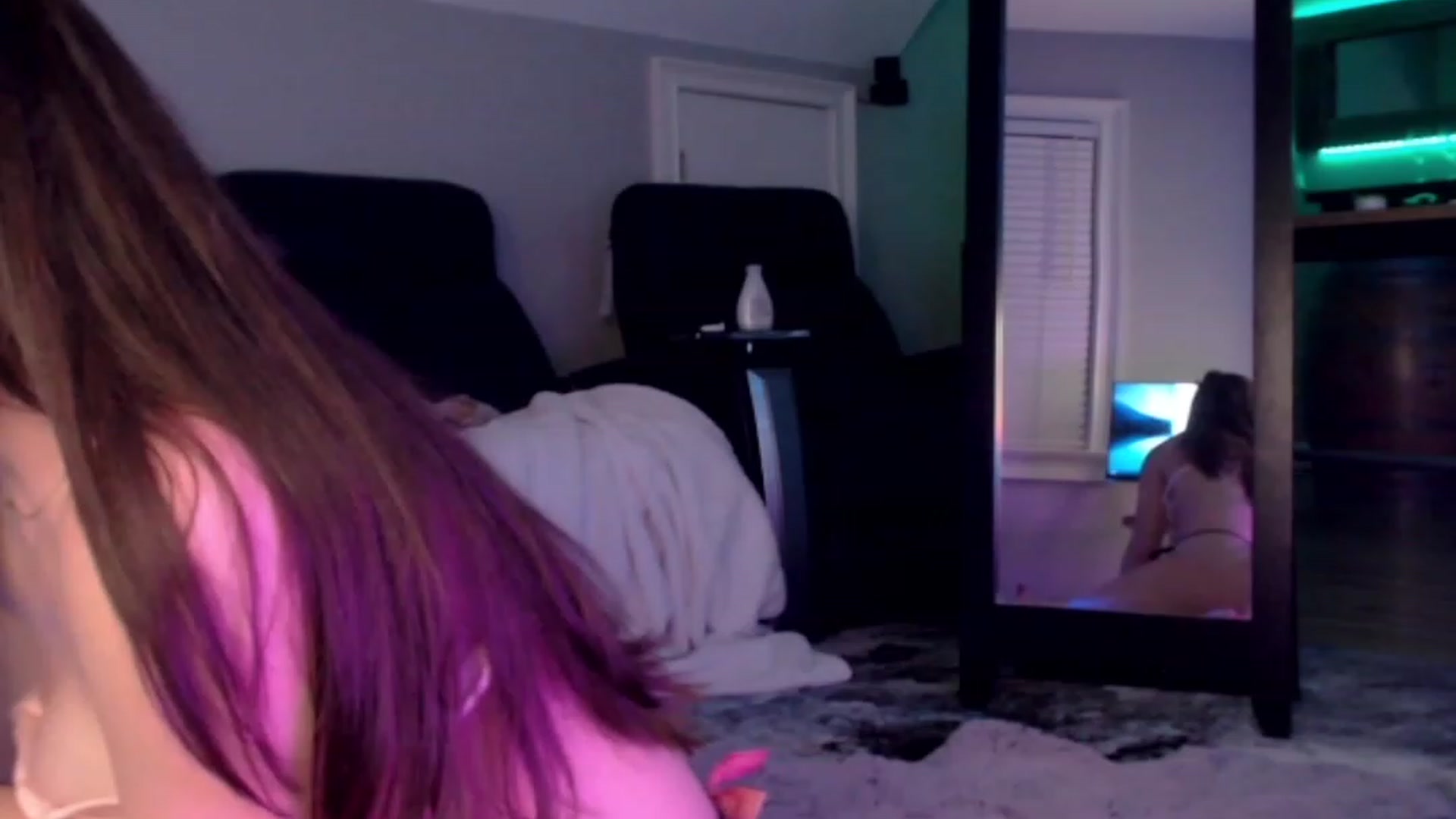 Gallery image thumbnail from Purrityy's myfreecams stream on, 08/10/2023, 05:18 image 16 of 20