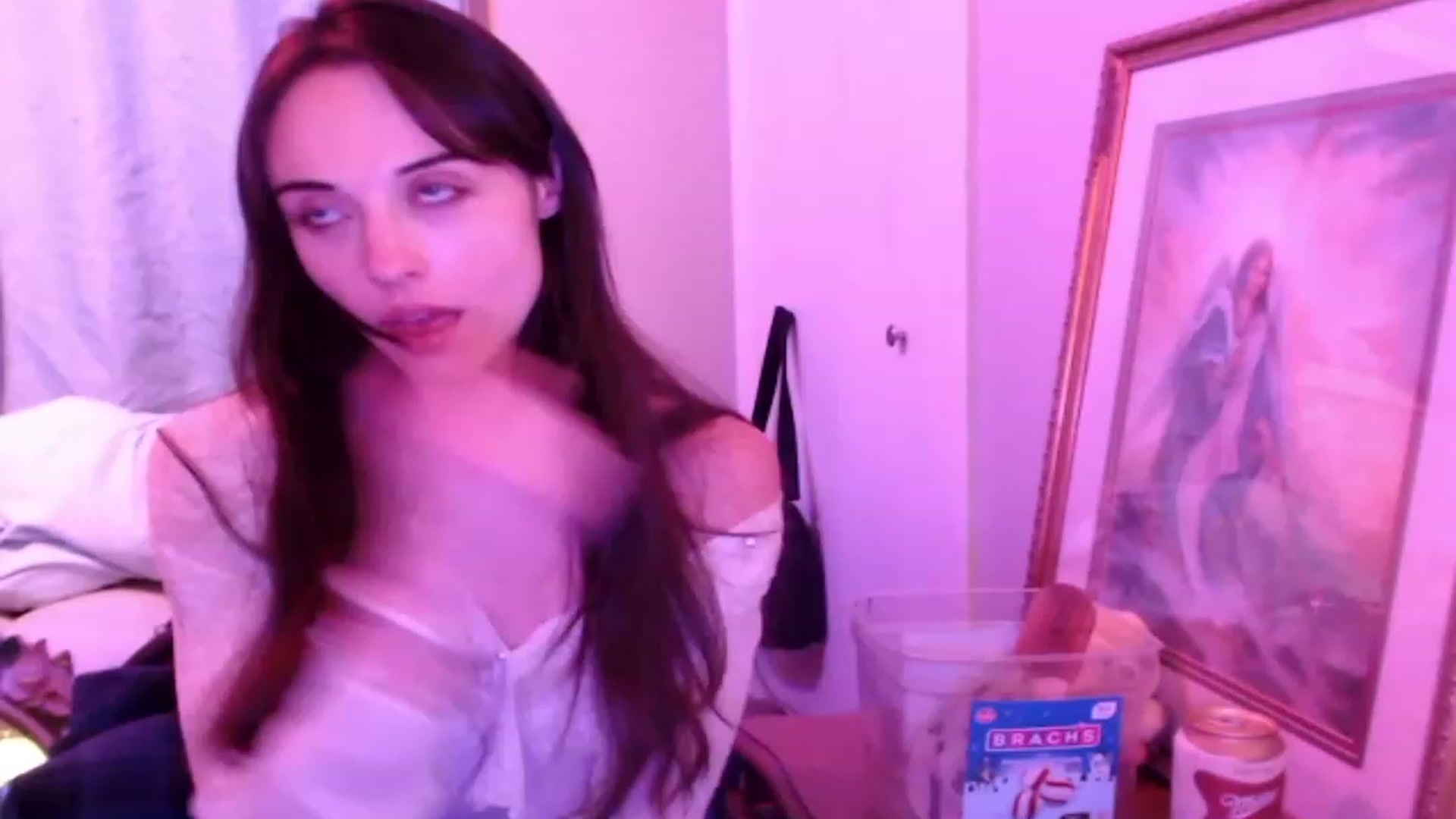 Gallery image thumbnail from Purrityy's myfreecams stream on, 12/08/2023, 06:11 image 1 of 20