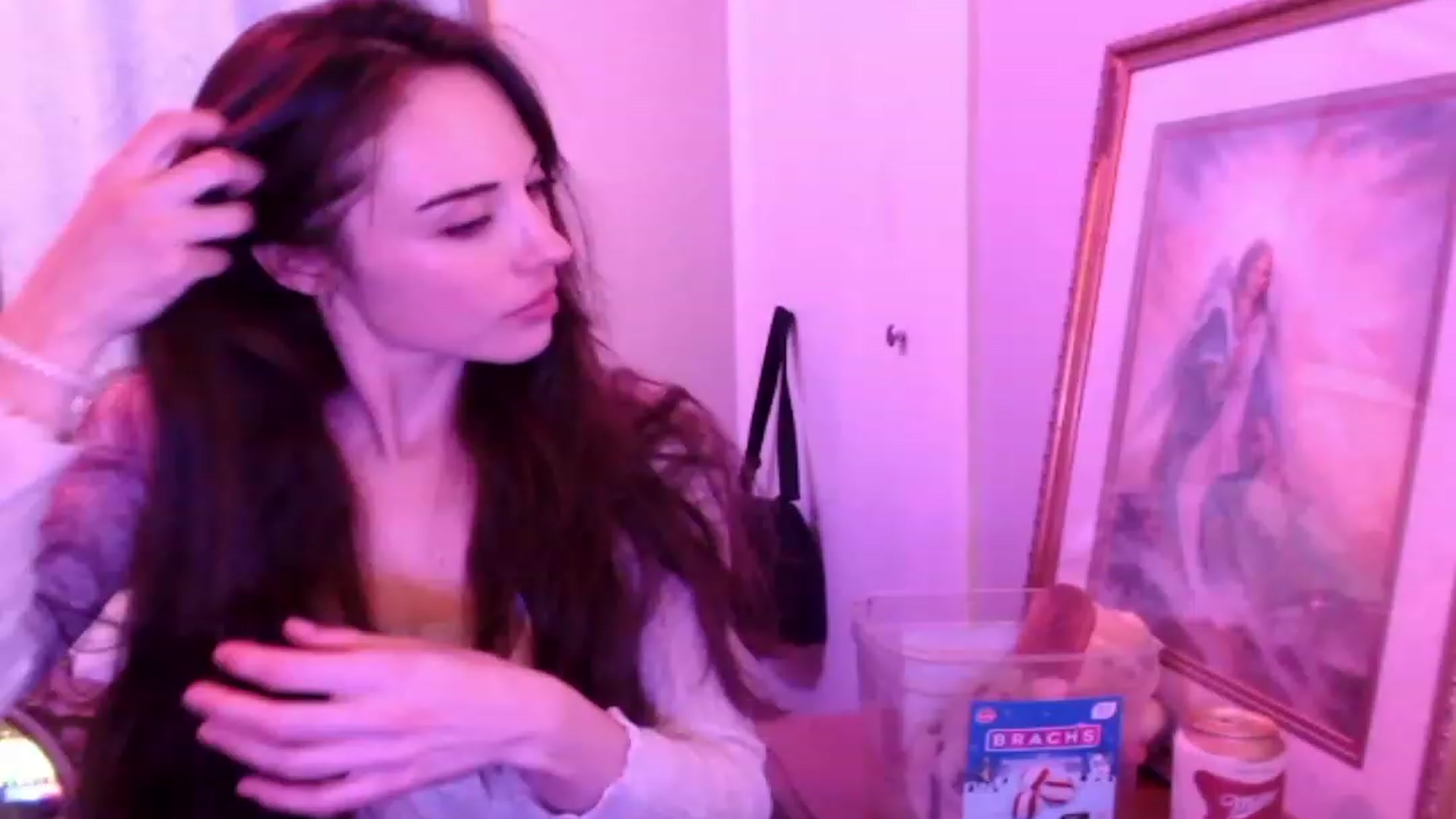 Gallery image thumbnail from Purrityy's myfreecams stream on, 12/08/2023, 06:11 image 2 of 20
