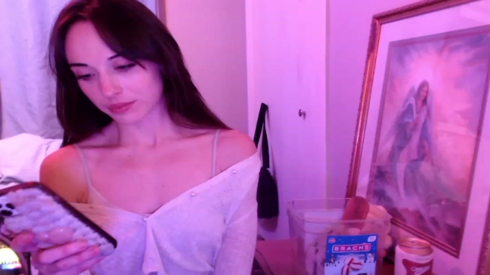 Gallery image thumbnail from Purrityy's myfreecams stream on, 12/08/2023, 06:11 image 3 of 20