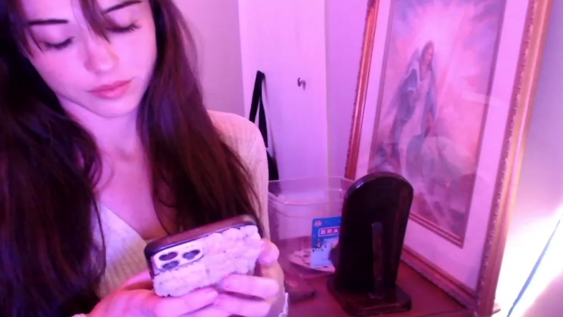 Gallery image thumbnail from Purrityy's myfreecams stream on, 12/08/2023, 06:11 image 18 of 20