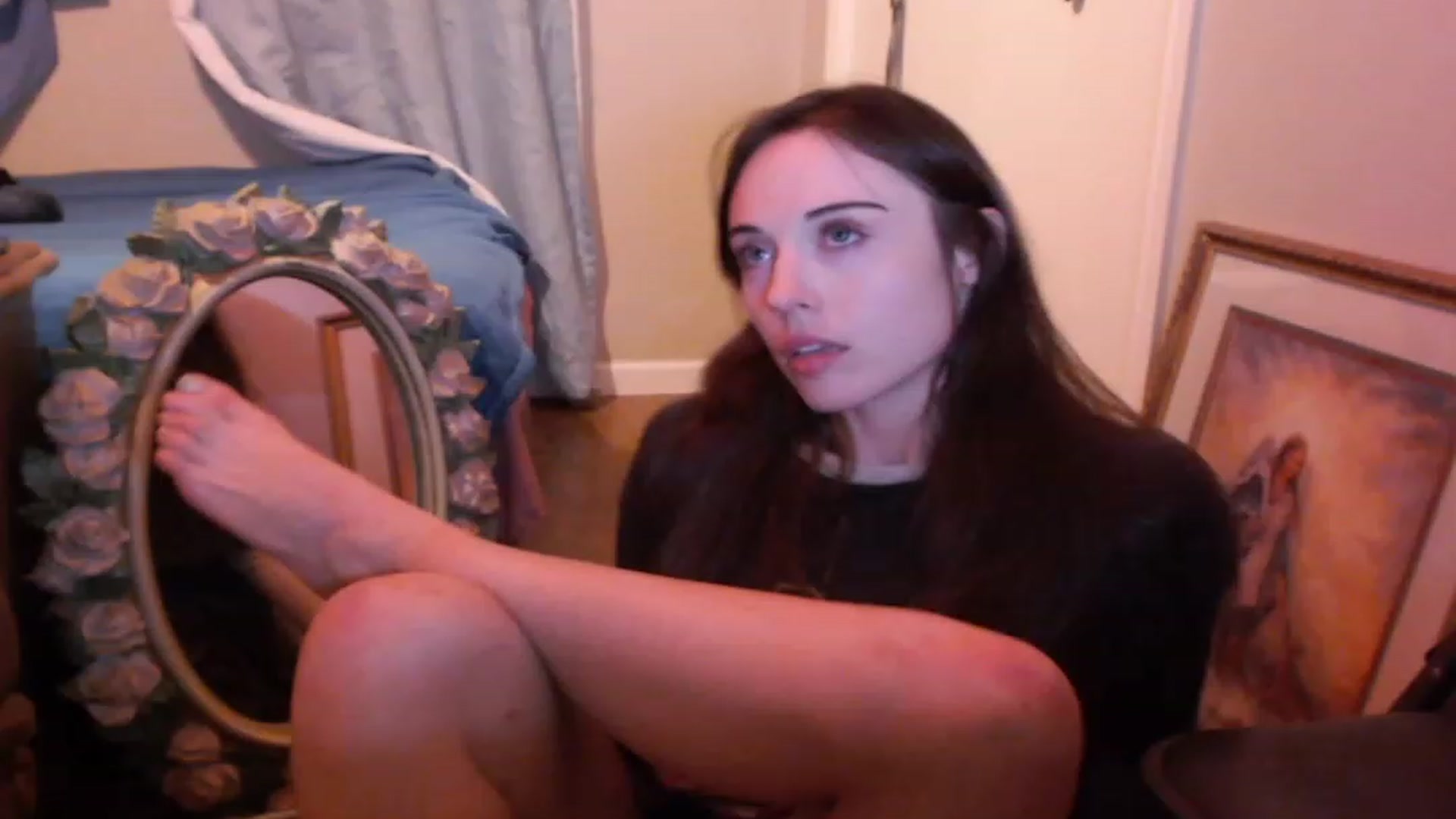 Gallery image thumbnail from Purrityy's myfreecams stream on, 12/17/2023, 07:52 image 10 of 20