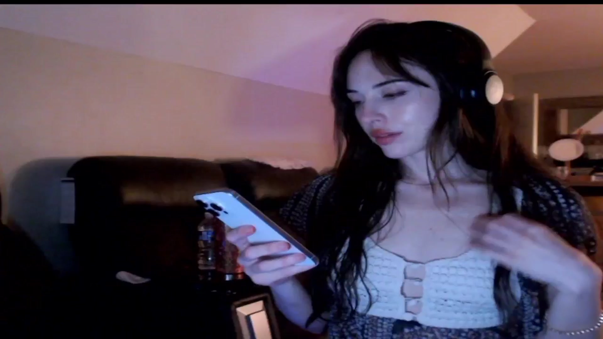 Gallery image thumbnail from Purrityy's myfreecams stream on, 05/14/2024, 05:37 image 7 of 20