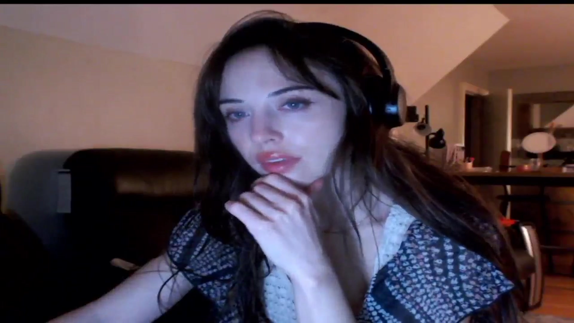Gallery image thumbnail from Purrityy's myfreecams stream on, 05/14/2024, 05:37 image 5 of 20