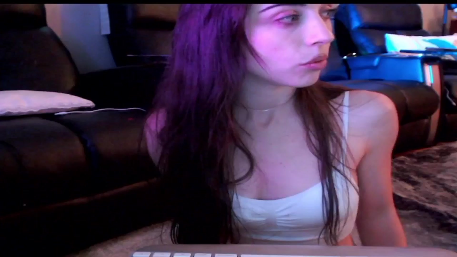 Gallery image thumbnail from Purrityy's myfreecams stream on, 05/23/2024, 21:59 image 15 of 20