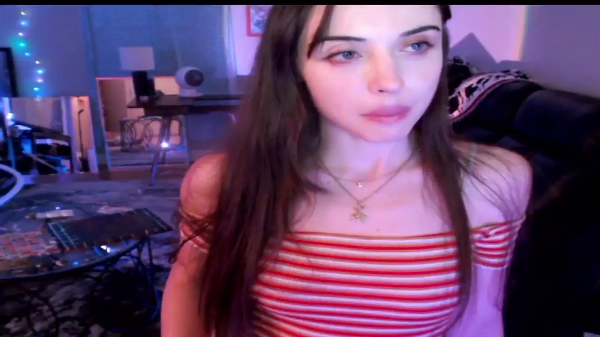 Gallery image thumbnail from Purrityy's myfreecams stream on, 05/26/2024, 01:05 image 14 of 20