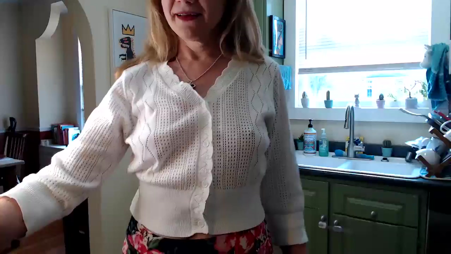 Gallery image thumbnail from Purrrrrzzzz's myfreecams stream on, 05/24/2024, 11:59 image 8 of 20