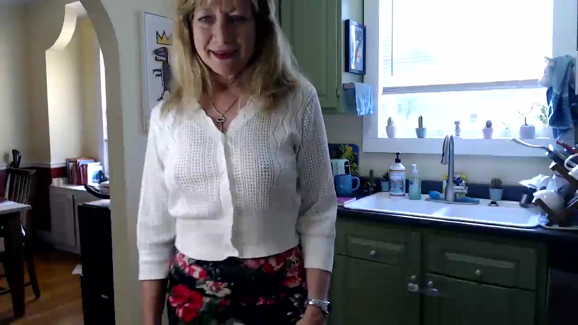 Gallery image thumbnail from Purrrrrzzzz's myfreecams stream on, 05/24/2024, 11:59 image 15 of 20
